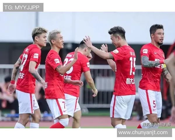 广州足球队阵地战打法深度分析与战术解读 广州足球队阵地战打法深度分析与战术解读