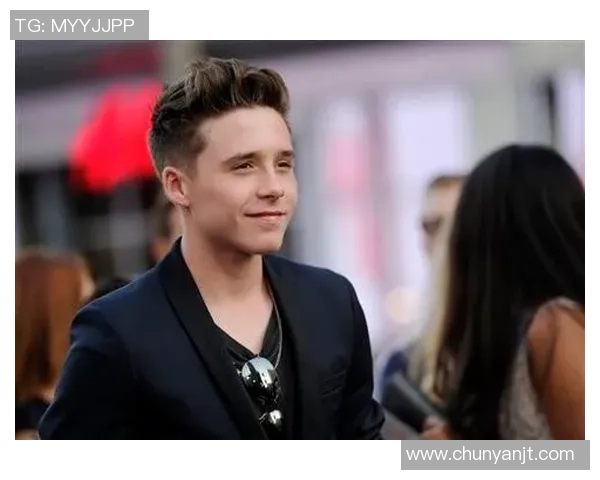 足球明星布鲁克林的成长之路与辉煌成就揭秘 足球明星布鲁克林的成长之路与辉煌成就揭秘